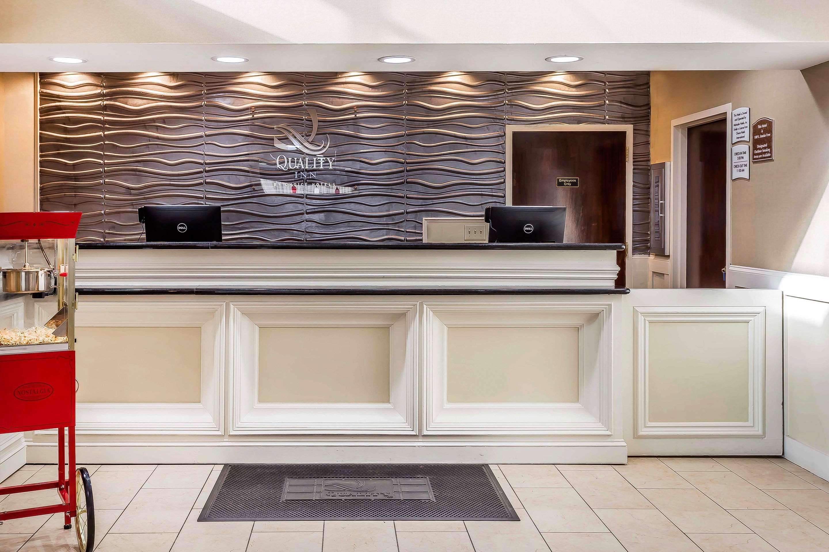Quality Inn & Suites Salisbury Exterior foto